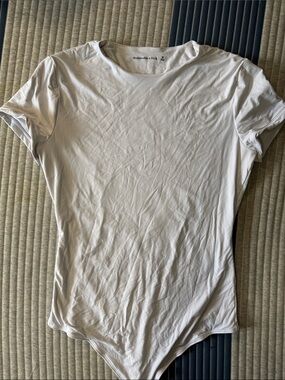 abercrombie & fitch short sleeve bodysuit